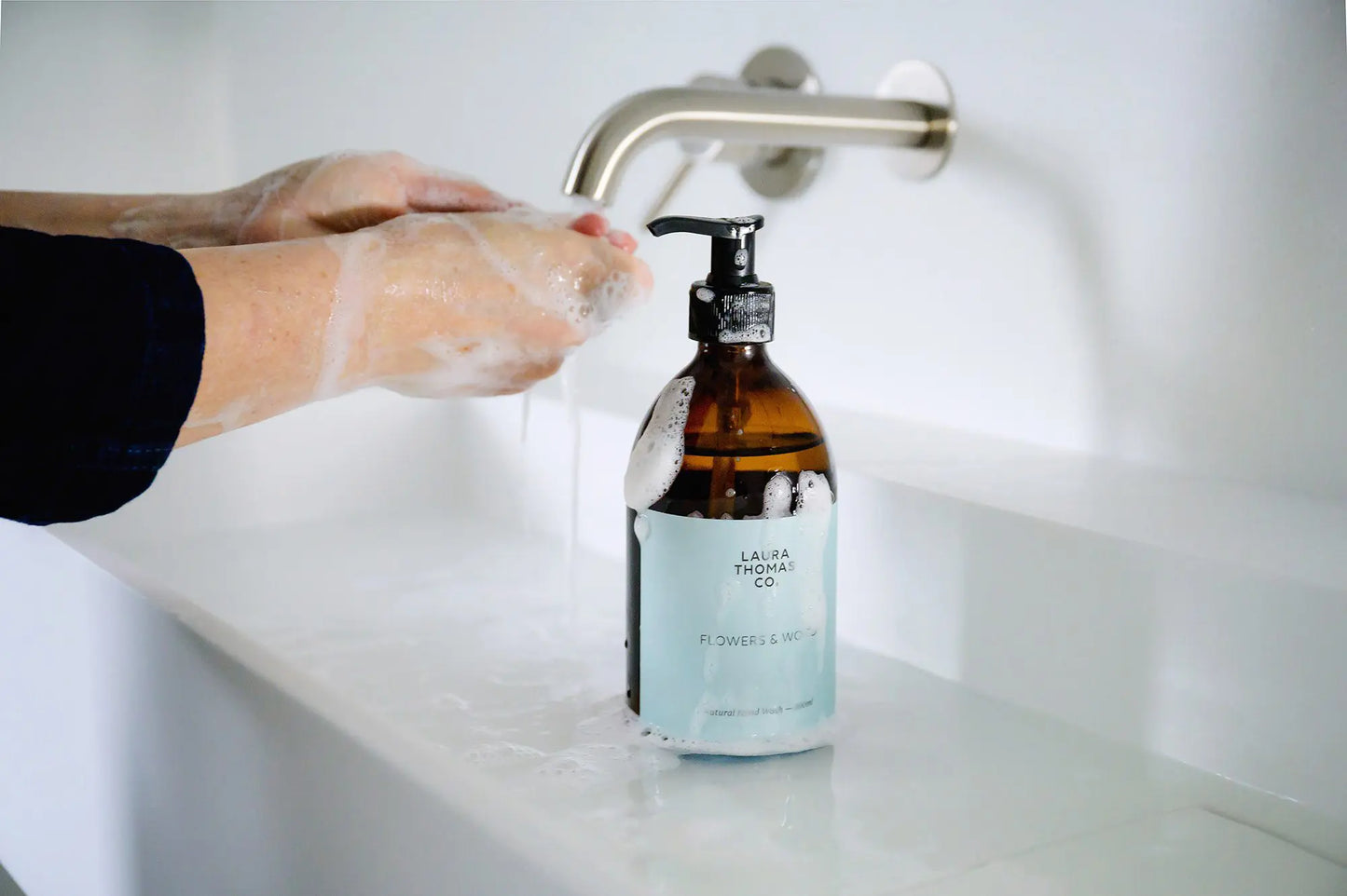 Laura Thomas Co - Natural Hand Wash - Flowers & Wood